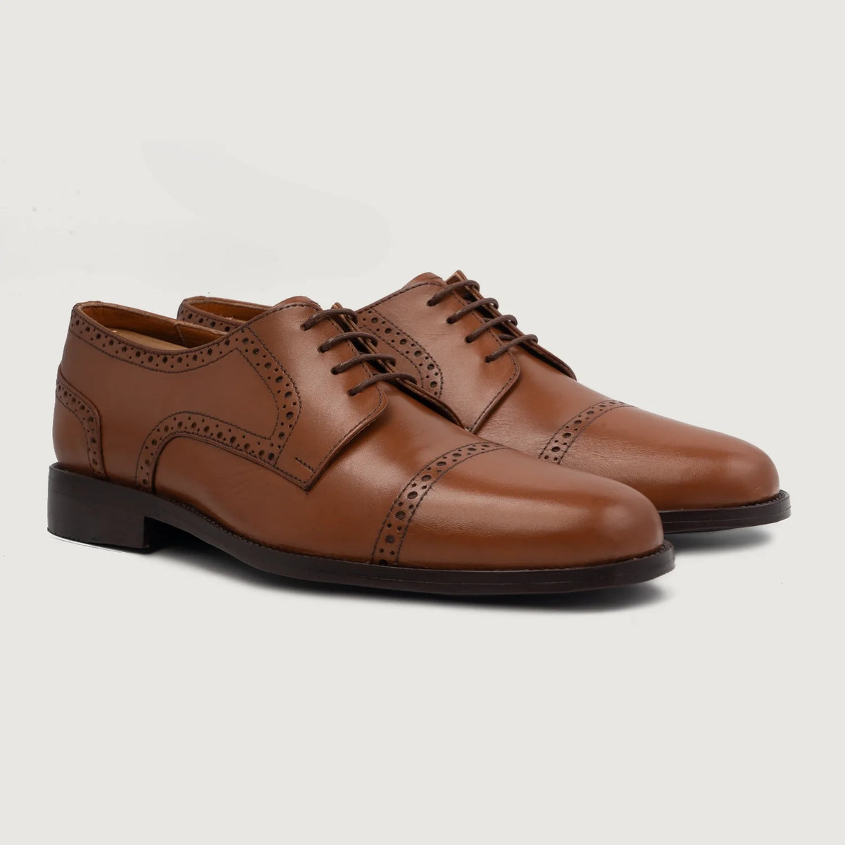 Dirk Brogues Derby Рыжий Кожаная обувь для Мужчин For Men in Tan Full-Grain Leather - Вид сбоку | Купить в официальном онлайн-магазине