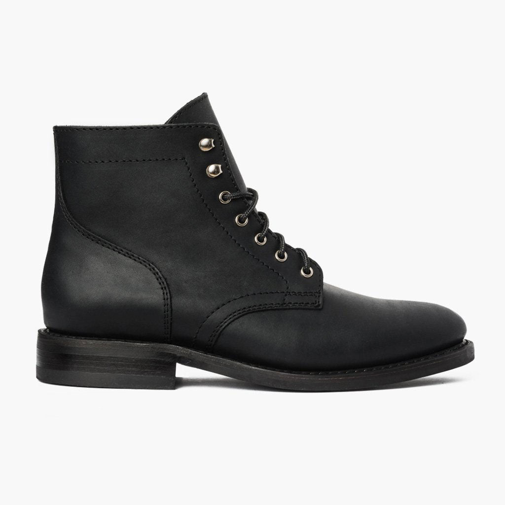 Black Full-Grain leather Boots - Рантовая конструкция Goodyear Welt и носок обуви