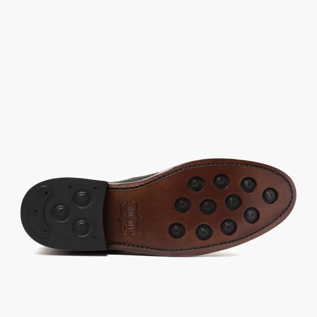 High-Traction Rubber Outsole & Lug Tread Pattern on Cavalier Shadow Grey Кожаные ботинки для Мужчин