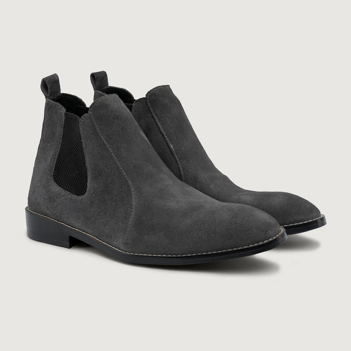 Clarkson Chelsea Grey Suede Leather Boots StudGuard For Men in Grey Goatskin Suede - Вид сбоку | Купить в официальном онлайн-магазине