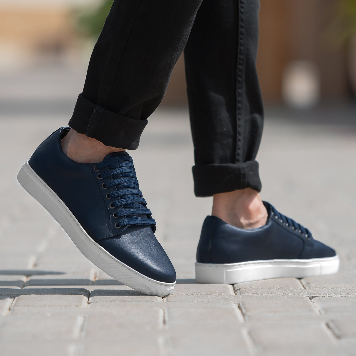 Midnight Blue Full-Grain leather Sneakers - Рантовая конструкция Goodyear Welt и носок обуви
