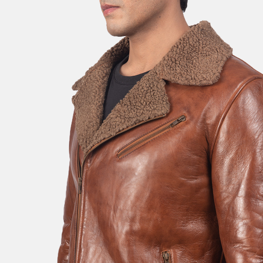 
Вид подкладки Showing Quilted Viscose Lining & Два функциональных внутренних кармана