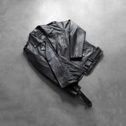 
Мастерство обработки подола и швов на Allaric Alley Black Leather Biker Jacket