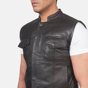 
Вид подкладки Showing Quilted Polyester Lining & Два функциональных внутренних кармана