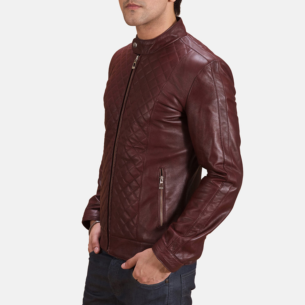 
Maroon Sheepskin Leather Biker Jacket - Вид сзади, подчеркивающий посадку по плечам и ровный край