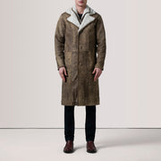 
Distressed Brown Sheepskin Snuffed Aviator Jacket - Вид сзади, подчеркивающий посадку по плечам и ровный край