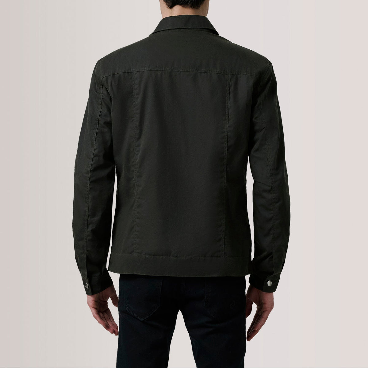 
Крупный план деталей of Classic Collar & Snap Button Hardware on Colberto Olive Waxed Canvas Trucker Кожаная куртка для Мужчин For Men
