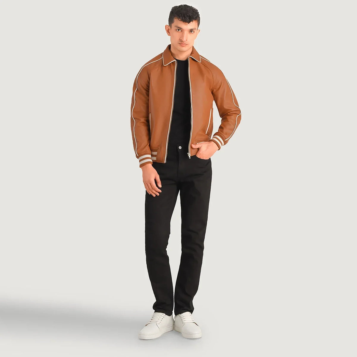 
Cooper Рыжий Коричневый Leather Varsity Кожаная куртка для Мужчин in Tan Brown Sheepskin Leather - Вид спереди и приталенный силуэт | Купить в официальном онлайн-магазине