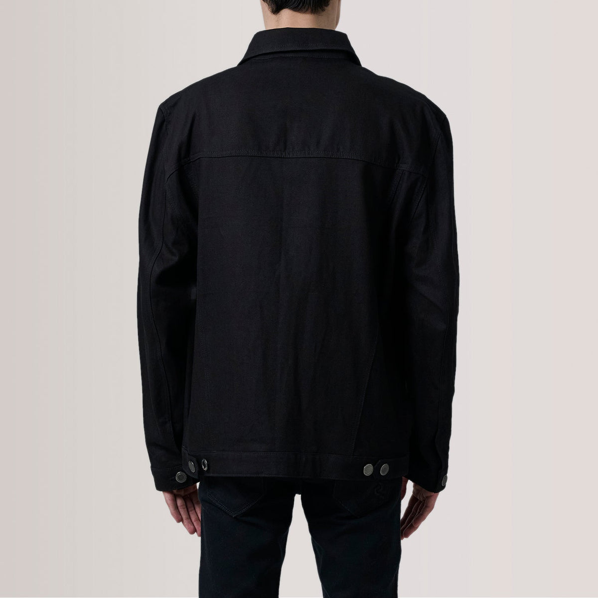 
Крупный план деталей of Classic Collar & Heavy-Duty Zipper Hardware on Eddie Черный Oversized Denim Trucker Кожаная куртка для Мужчин For Men