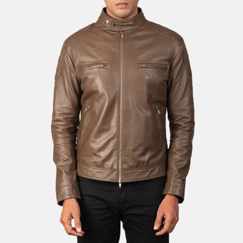 Крупный план деталей of Band with snap buttons &amp; Zipper Hardware on Gatsby Mocha Кожаная косуха мужская