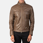 Крупный план деталей of Band with snap buttons &amp; Zipper Hardware on Gatsby Mocha Кожаная косуха мужская