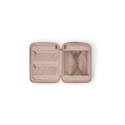 
Крупный план деталей of Classic Collar & Heavy-Duty Zipper Hardware on Hand Luggage Suitcase Front Pocket Zuna для Женщин для Женщин