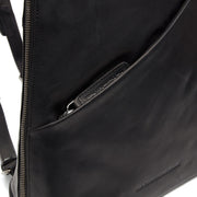 
Classic 100% Full-Grain leather Backpack - Вид сзади с усиленными кожаными ремнями и прострочкой