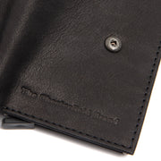 
Solid Antique Brass Hardware & Heavy-Duty Dual Zipper Detail on Torola Цельнозерновая кожа Картхолдер
