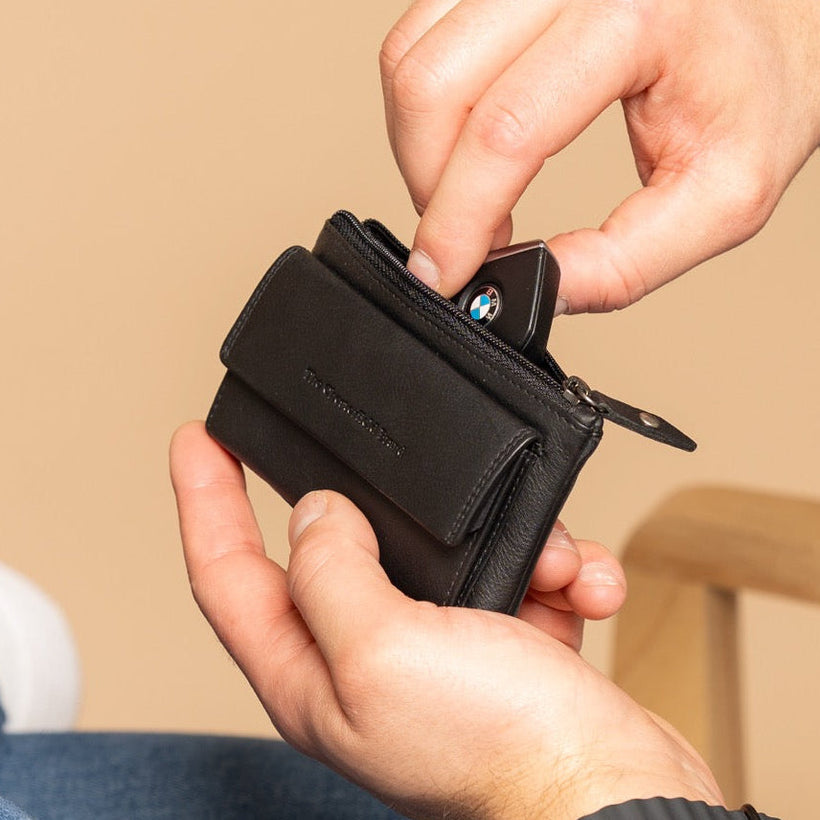Torano Full-Grain Leather Key Case женская