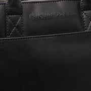 
Solid Antique Brass Hardware & Heavy-Duty Dual Zipper Detail on Tilbury Кожаная сумка для ноутбука
