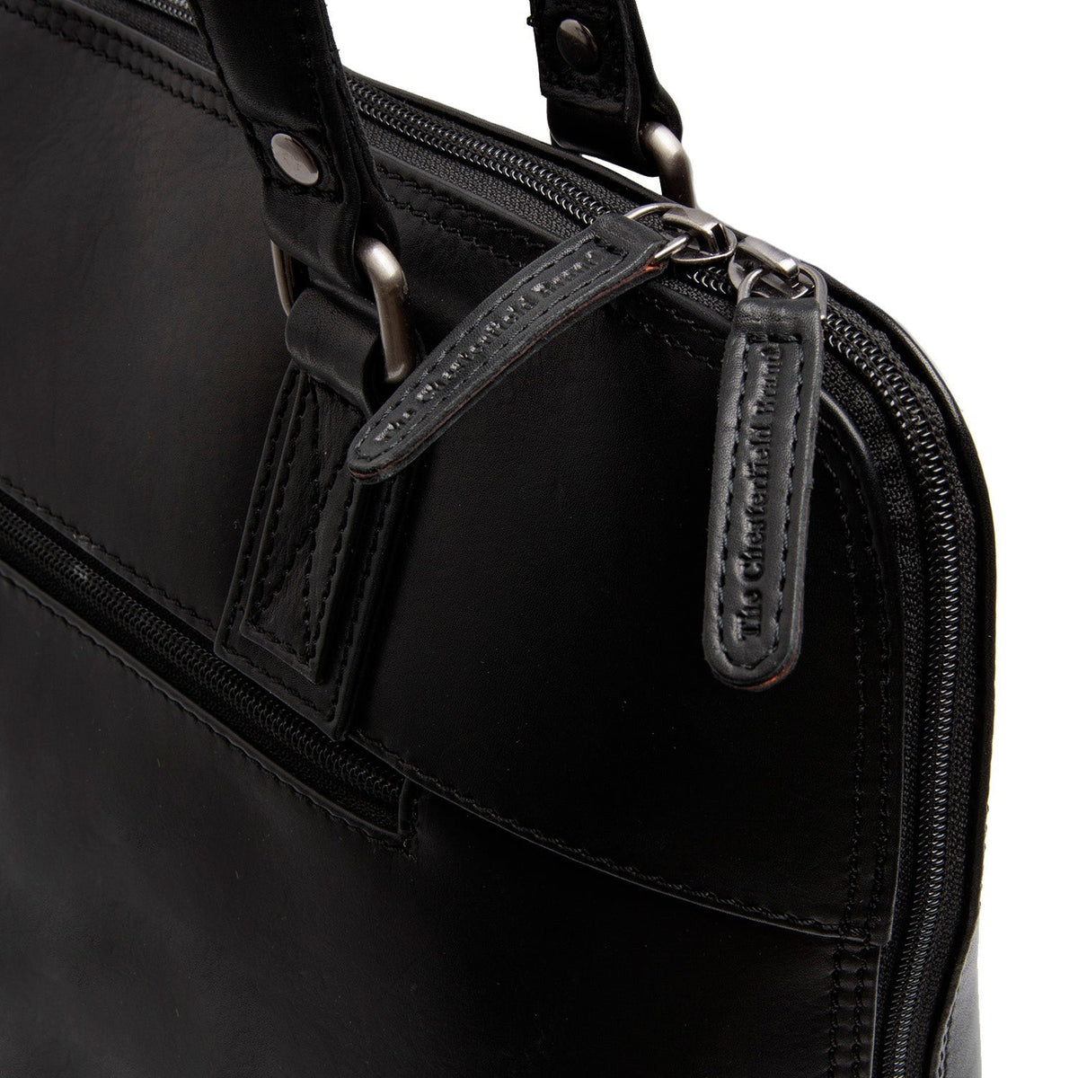 Внутренняя отделка Showing Dedicated Padded Laptop Sleeve &amp; Multi-Compartment Organization