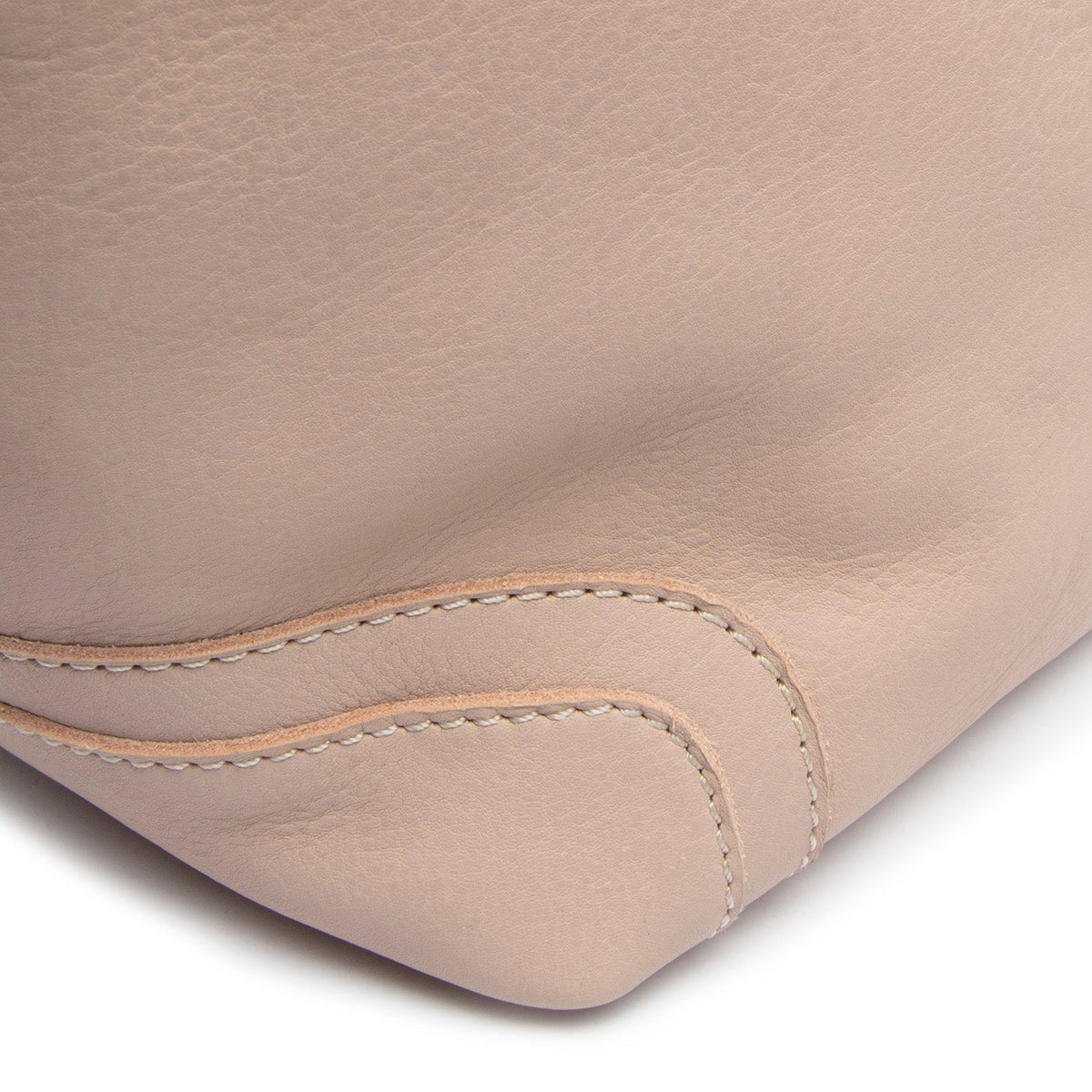 
Вид подкладки Showing Dedicated Padded Laptop Sleeve & Multi-Compartment Organization