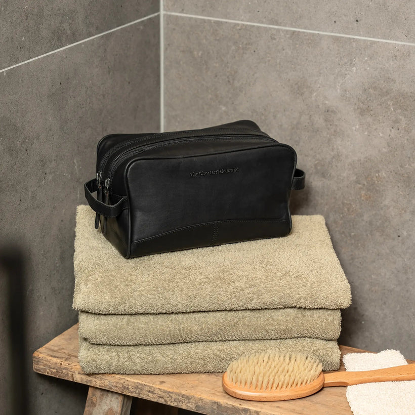 Stacey Full-Grain Leather Toiletry Bag женская
