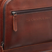 
Крупный план деталей of Classic Collar & Heavy-Duty Zipper Hardware on Leather Trolley San Marino для Женщин для Женщин