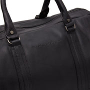 
Solid Antique Brass Hardware & Heavy-Duty Dual Zipper Detail on Melbourne Кожаная дорожная сумка