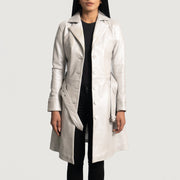 
Silver Sheepskin Leather Trench Coat - Вид сзади, подчеркивающий посадку по плечам и ровный край