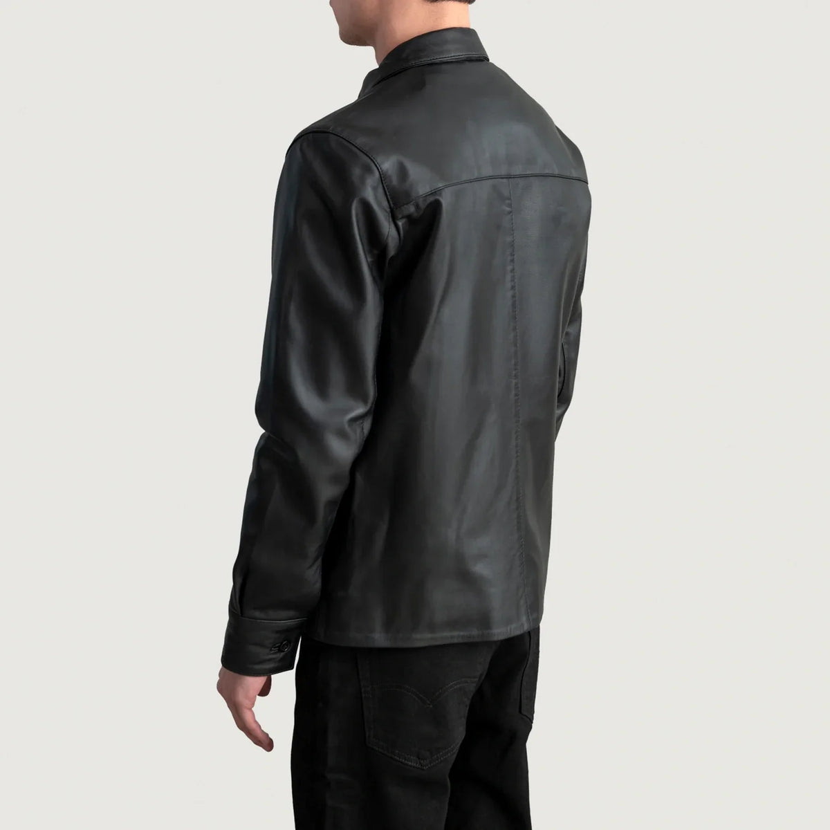 
Вид подкладки Showing Viscose Lining & Два функциональных внутренних кармана