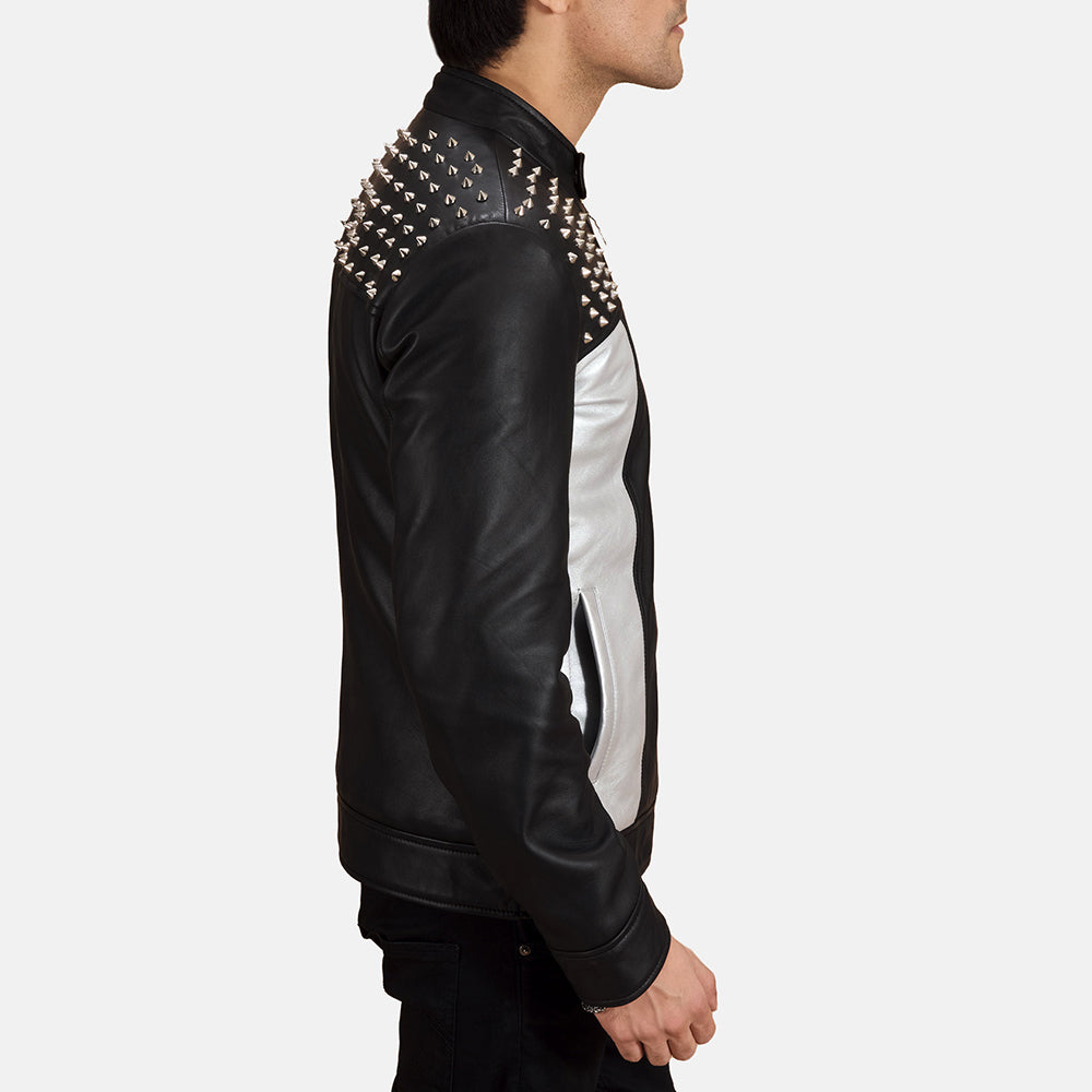 
Black Sheepskin Leather Biker Jacket - Вид сзади, подчеркивающий посадку по плечам и ровный край