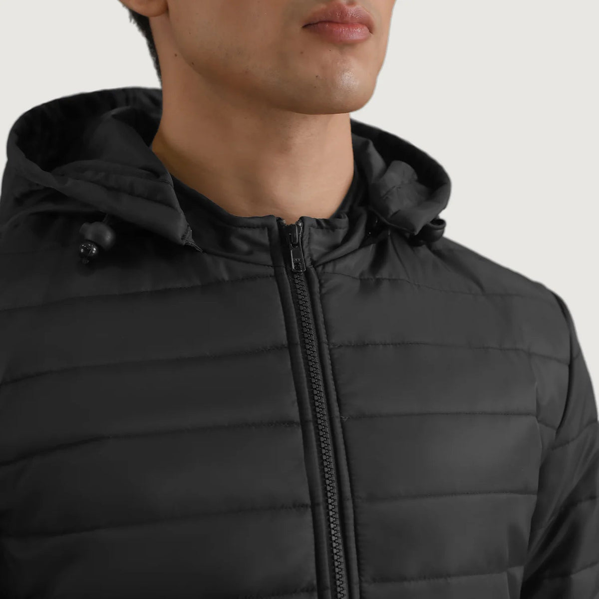 
Вид подкладки Showing Quilted Viscose Lining & Два функциональных внутренних кармана