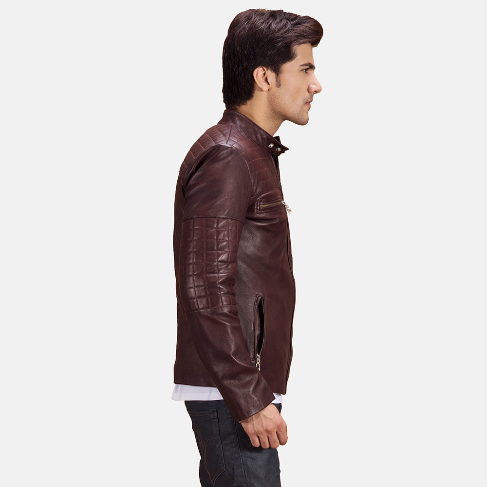 
Maroon Sheepskin Leather Biker Jacket - Вид сзади, подчеркивающий посадку по плечам и ровный край