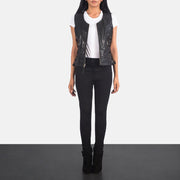 Vanda Черная Leather Biker Vest женская - Вид сбоку с анатомическим кроем рукава