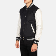 Black &amp; White Sheepskin Leather Varsity Jacket - Вид сзади с идеальной посадкой по плечам и ровным подолом