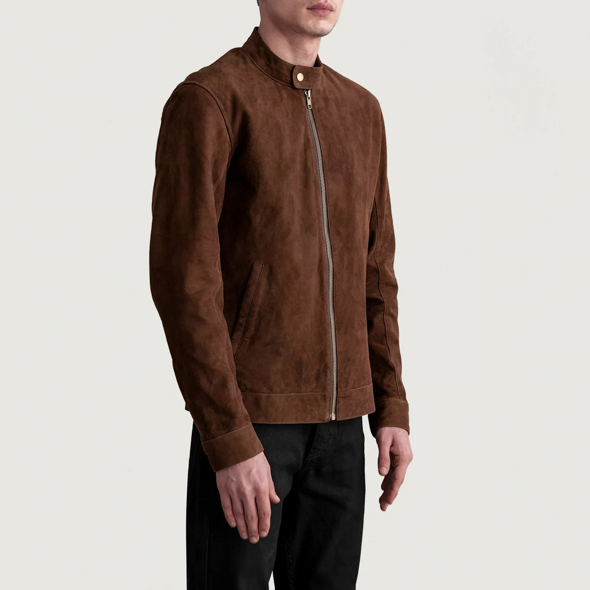 
Zen Коричневый Suede Кожаная куртка-косуха для Мужчин - Вид сзади, подчеркивающий посадку по плечам и ровный край